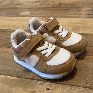 Cat & Jack Boy Walker Roux Velcro Sneaker